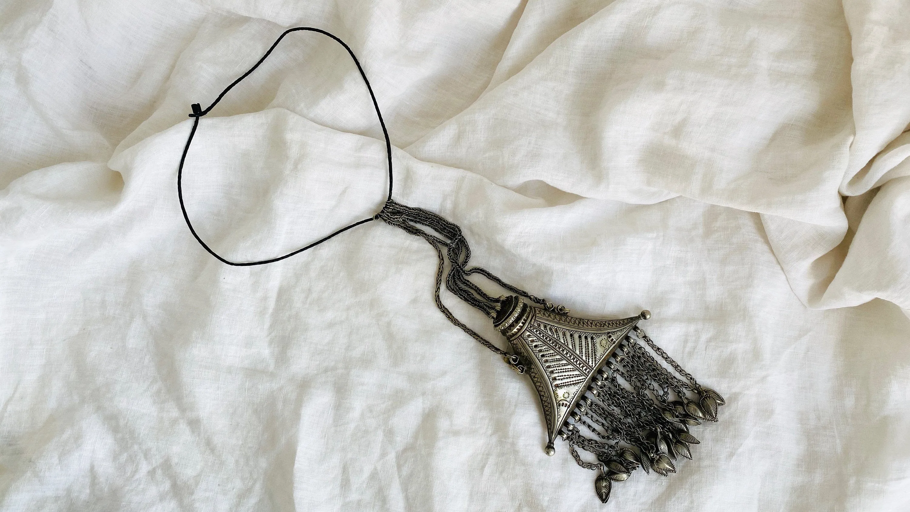 Hazaragi Vessel Pendant Necklace