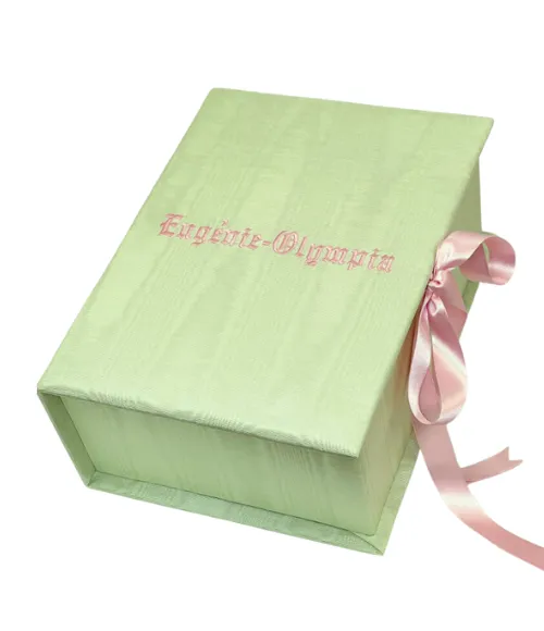 Medium Baby Keepsake Box in Baby Moir